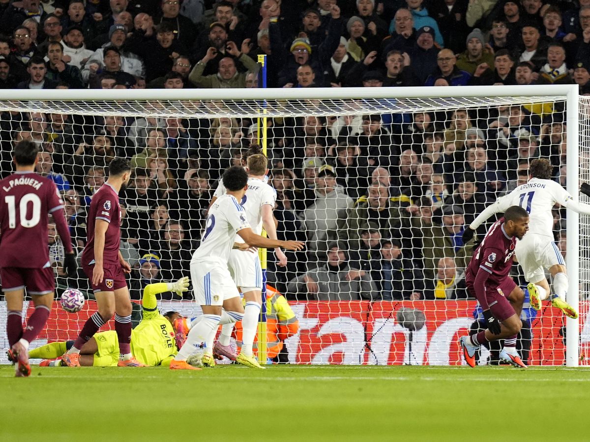 Leeds pile more misery on West Ham with comfortable victory at Elland Road