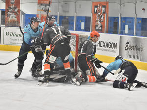 Supporting image for story: Telford Tigers’ unbeaten run comes to an end in controversial fashion