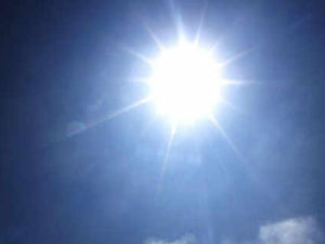 Supporting image for story: Outdoor pool closed during hottest days of year after opening hours cut