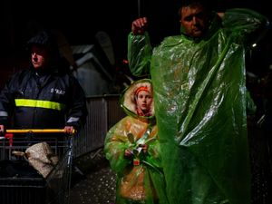 Supporting image for story: Waive visa requirements for Ukrainian refugees, British Red Cross chief says