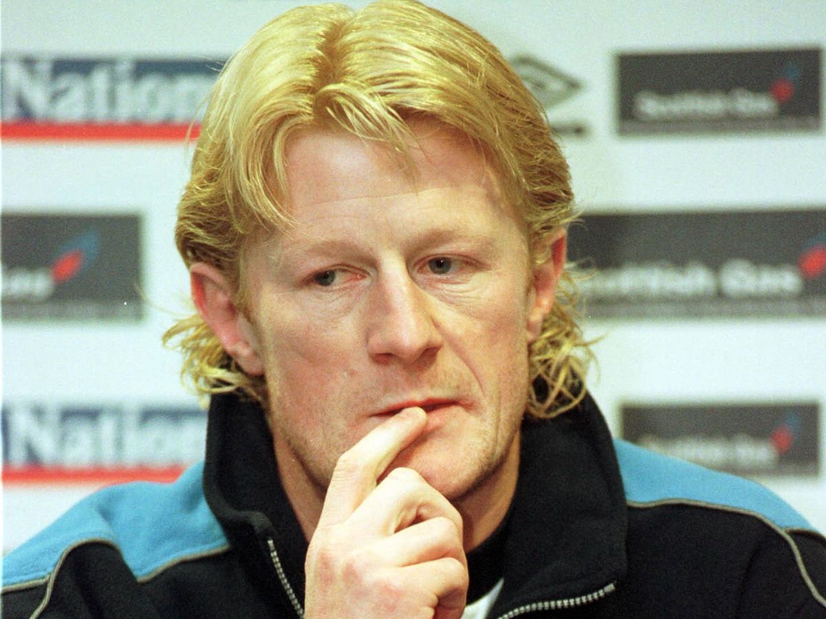 Ex-Scotland football captain Colin Hendry admits harassing his ex Ex-Scotland football captain Colin Hendry admits harassing his ex