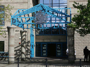 Supporting image for story: Danger driver ran red lights in police chase