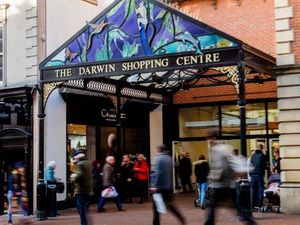 Supporting image for story: New Look to return to Shrewsbury shopping centre within weeks