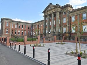 Supporting image for story: In pictures: Inside Wolverhampton's former Royal Hospital after transformation into flats for over-55s