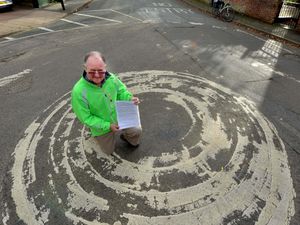 Supporting image for story: Petition over 'dangerous' Shrewsbury traffic to be discussed next week