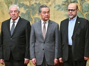 Supporting image for story: Hamas and Fatah sign deal to end years-long rift after talks in China