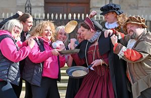 The historic team square off with the Bizarre balloons team