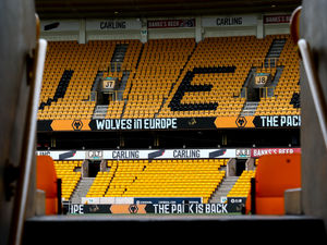 Supporting image for story: Former Wolves players dinner delayed