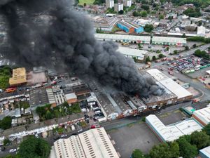 Supporting image for story: Homes evacuated as more than 100 firefighters tackled blaze at factory units in Great Bridge