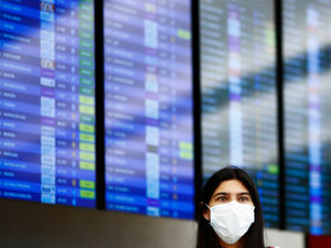 Supporting image for story: MP calls for charter flights to bring Brits home