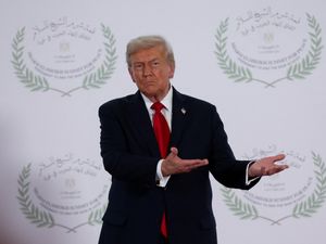 Supporting image for story: Trump threatens to sue BBC for a billion dollars over Panorama edit