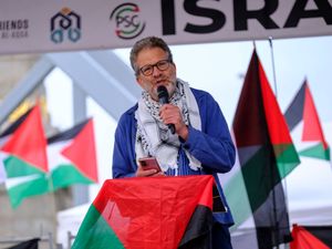 Supporting image for story: Pro-Palestine marches will continue until Israel sanctioned, says organiser