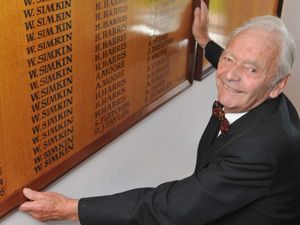 Supporting image for story: Former Willenhall Rugby Club president Bill Simkin dies