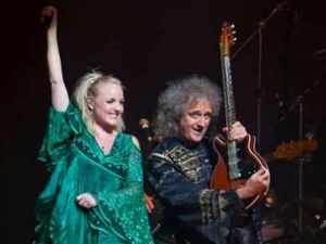 Supporting image for story: Brian May and Kerry Ellis rock Birmingham Symphony Hall