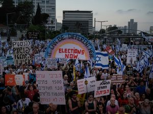 Supporting image for story: Netanyahu again claims US withholding weapons days after Washington denial