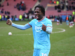 Supporting image for story: 'Vincent is a smart guy' - Darren Byfield explains Harper right-back call for Walsall