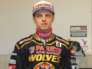 Supporting image for story: Wolverhampton Wolves: Jacob Thorssell ruled out of semi-final
