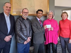 Supporting image for story: Generous golfers club together to raise £4,500 to support diabetes patients in Wolverhampton