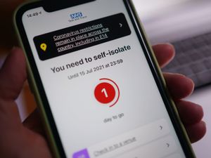 Supporting image for story: Alerts telling app users to self-isolate drop 43% in a week, figures show