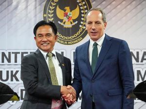 Supporting image for story: Indonesia agrees to repatriate French national after 18 years on death row