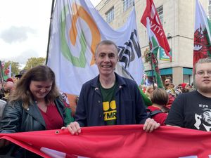 Supporting image for story: House Of The Dragon actor joins march for Welsh independence in Cardiff