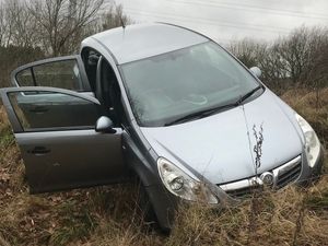 Supporting image for story: Three arrests as Oldbury police chase ends in crash