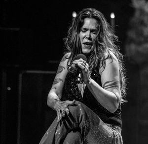 Beth Hart at Birmingham Symphony Hall. Pictures by: Andy Shaw