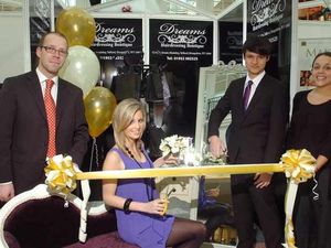 Supporting image for story: Star pair cut ribbon at wedding fair