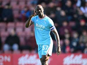 Supporting image for story: Crewe x-x Walsall