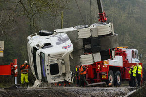 The operation to lift the lorry from the canal