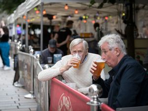 Supporting image for story: Cold, bright and mostly dry weather forecast for non-essential retail reopening