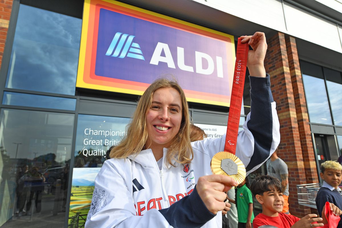 We are hiring in Wolverhampton and Staffordshire, says retailer Aldi