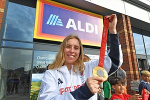 Aldi  opened a brand-new store on Oldbury Green Retail Park with Paralympic gold medallist Megan Richter from Birmingham cutting the ribbon. 
