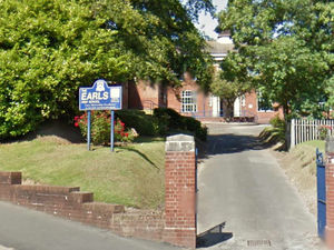 Supporting image for story: Joy for parents as pupils in the Midlands gain first choice school places