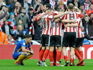 Supporting image for story: Shrewsbury beaten by Lincoln in Checkatrade Trophy final - as it happened