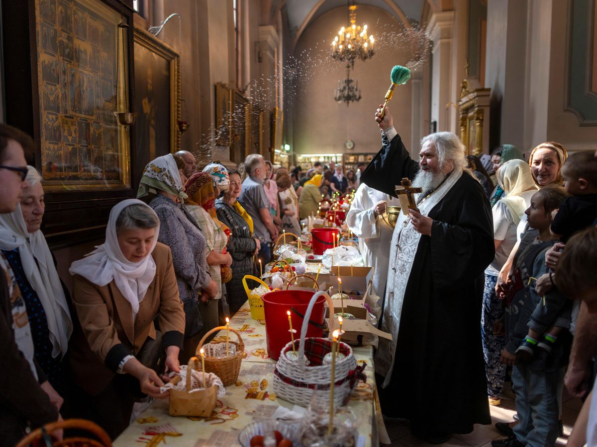 In Pictures: Christians around the world celebrate Easter