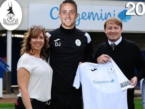 Supporting image for story: Wolves' Diogo Jota becomes virtual Telford boss on Football Manager