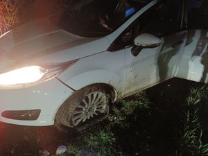 Supporting image for story: Police road sting near Bridgnorth leads to three arrests