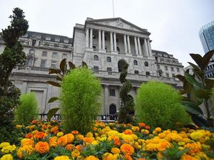 Supporting image for story: Rates to be held at 0.75% as Brexit ‘fog’ overshadows growth spurt