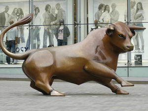 Supporting image for story: Whitchurch wants its own bull, just like at the Birmingham Bullring