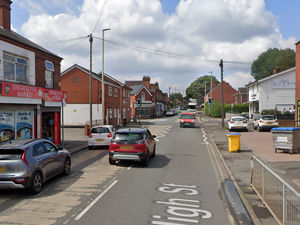 Supporting image for story: Manhunt as hit-and-run driver on the run after Smethwick crash