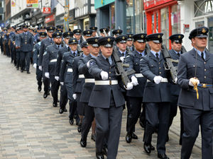 Supporting image for story: RAF takes to the streets of Shrewsbury for Freedom Parade