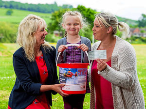 Supporting image for story: Shropshire mum raises £1,000 after air ambulance helped injured toddler