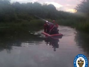 Supporting image for story: Man arrested after police find him hiding on an island in the middle of a Dudley lake
