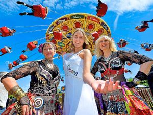 Supporting image for story: Thousands flock to Oakengates Carnival