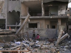 Supporting image for story: Week-old baby killed in Israeli strike as aid fails to reach Palestinians