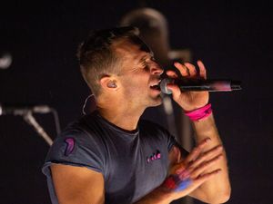 Supporting image for story: Glastonbury organisers apologise after technical issues disrupt livestream