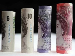 Supporting image for story: Poll: Should banks' overdraft charges be capped like payday lenders?