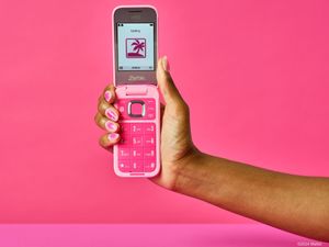 Supporting image for story: Retro Barbie Phone to support ‘digital detox’ goes on sale