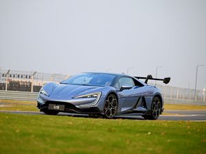 Supporting image for story: First Drive: The Yangwang U9 is China’s first attempt at an electric supercar